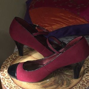 Pump 3” Burgundy Patent tipped toe. Size 9-1/2